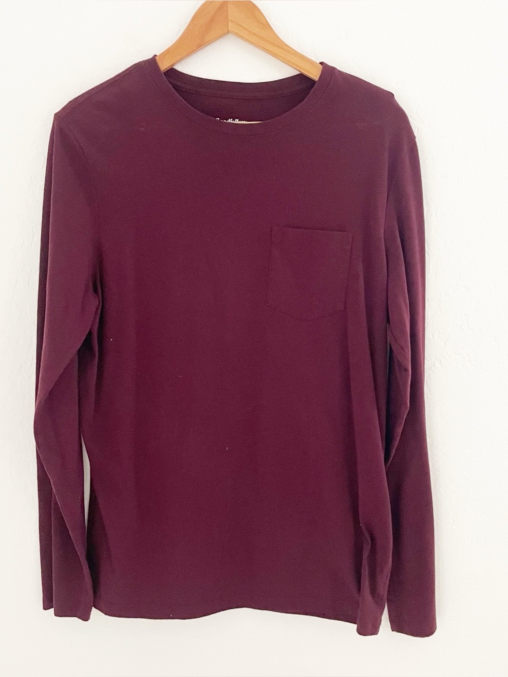 Goodfellow basic maroon pocket long sleeve tee size medium
